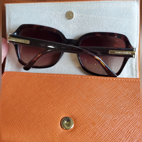 Tory Burch sunglasses. Gorgeous style and very pretty colour - Picture 3 of 13